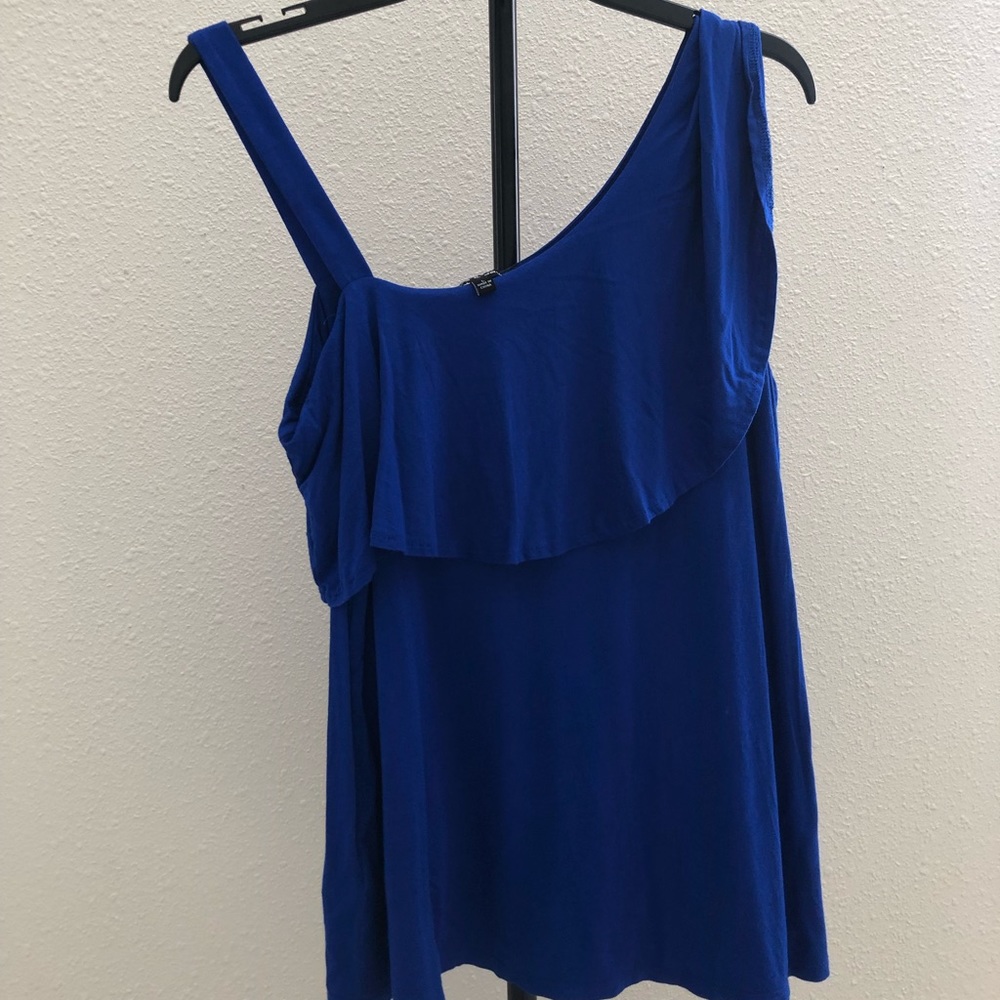 blue blouse